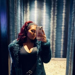 Meet your Posher, Rokia